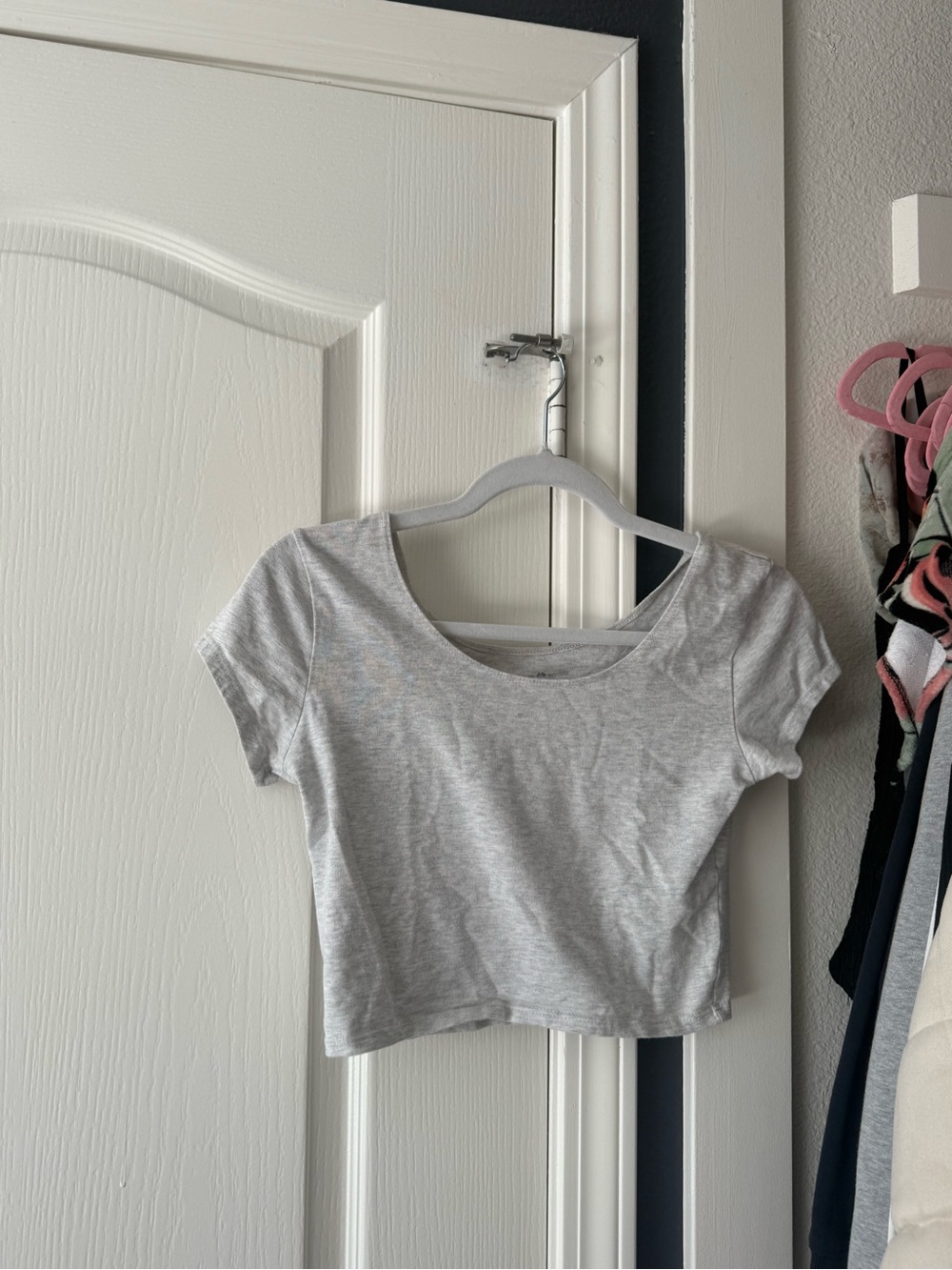 Brandy Melville Light Gray Scoop Neck Crop Top